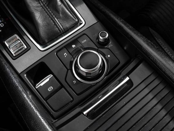 Mazda 6 III (GJ) Рестайлинг с пробегом 2016 года, цена 1 349 000 рублей, 240000 км, седан, Автокод Объявления