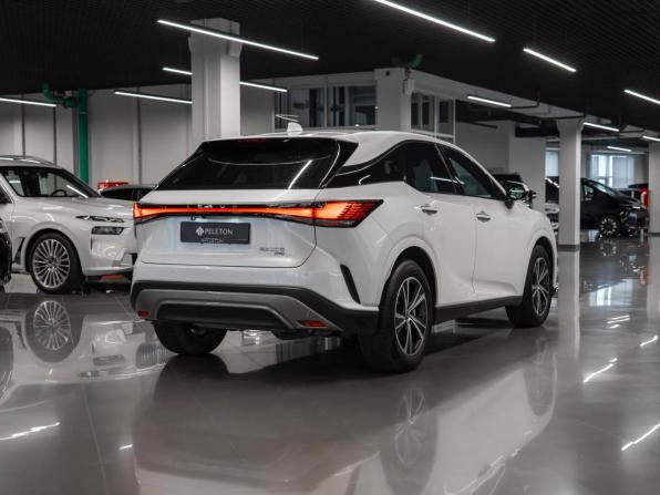 Lexus RX V с пробегом 2025 года, цена 7 400 000 рублей, 5371 км, внедорожник, Автокод Объявления
