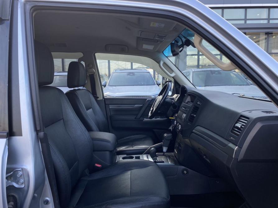Mitsubishi Pajero IV Рестайлинг 1 Москва  - изображение 22