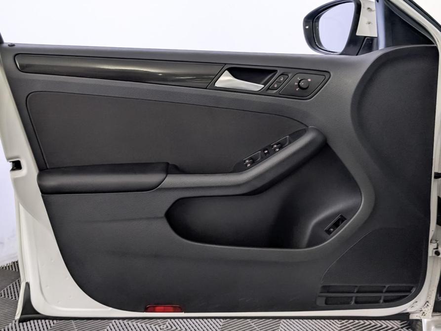 Volkswagen Jetta VI Москва  - изображение 19