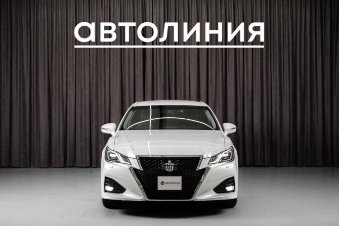 Toyota Crown XIV (S210) Рестайлинг с пробегом 2015 года, цена 2 649 000 рублей, 193000 км, седан, Автокод Объявления