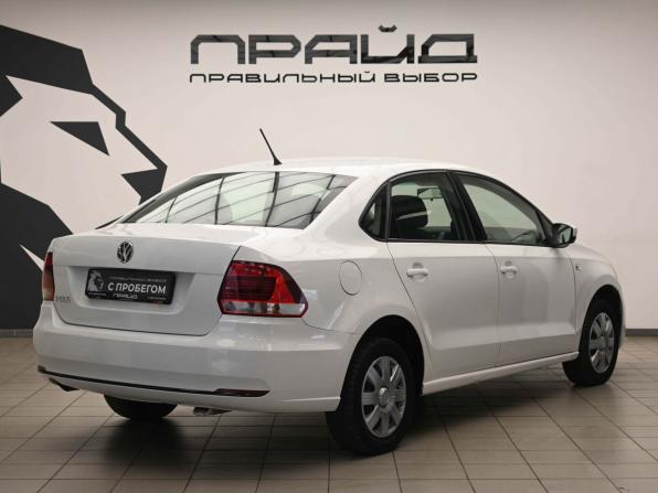Volkswagen Polo V Рестайлинг с пробегом 2015 года, цена 929 000 рублей, 130656 км, седан, Автокод Объявления