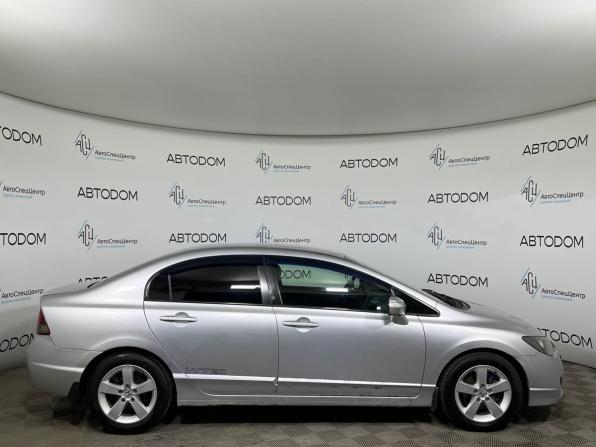 Honda Civic VIII Рестайлинг с пробегом 2009 года, цена 649 900 рублей, 298736 км, седан, Автокод Объявления