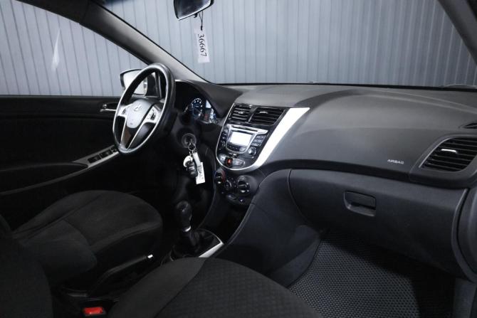 Hyundai Solaris I с пробегом 2012 года, цена 649 000 рублей, 195212 км, хэтчбек, Автокод Объявления