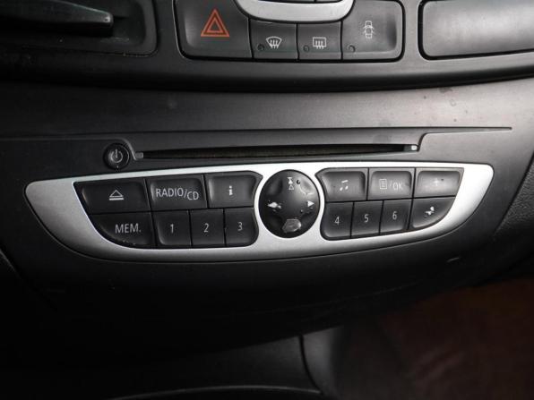 Renault Laguna III с пробегом 2009 года, цена 649 000 рублей, 319071 км, лифтбек, Автокод Объявления