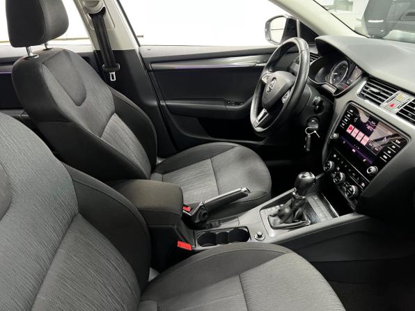 Skoda Octavia III (A7) Рестайлинг с пробегом 2018 года, цена 1 900 000 рублей, 177319 км, лифтбек, Автокод Объявления
