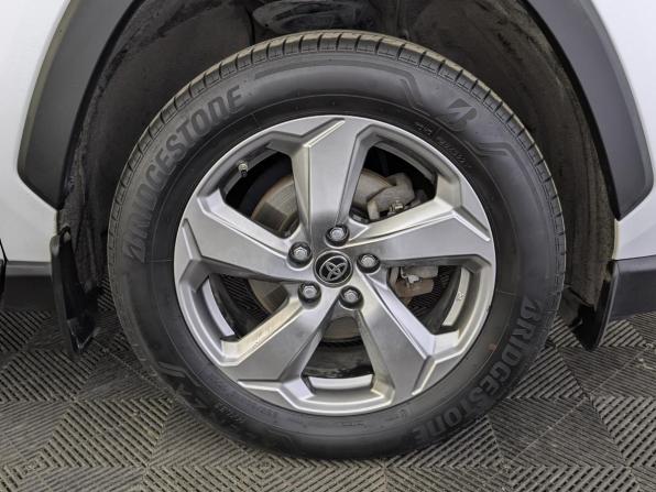 Toyota RAV4 V (XA50) с пробегом 2021 года, цена 2 865 000 рублей, 130736 км, внедорожник, Автокод Объявления