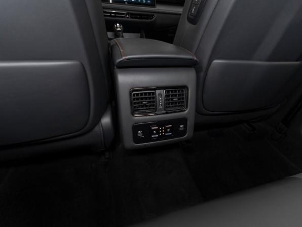 Toyota Camry IX (XV80) China Market Рестайлинг с пробегом 2026 года, цена 4 700 000 рублей, 50 км, седан, Автокод Объявления