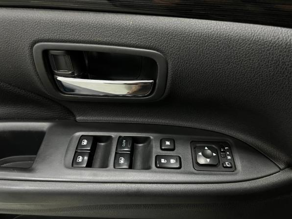 Mitsubishi Outlander III Рестайлинг 2 с пробегом 2017 года, цена 2 199 000 рублей, 113625 км, внедорожник, Автокод Объявления