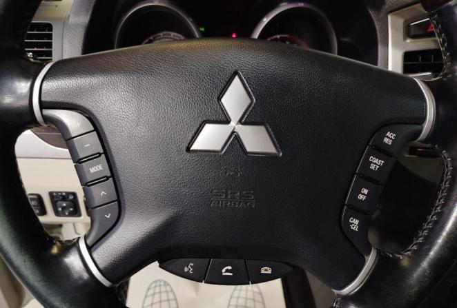 Mitsubishi Pajero IV Рестайлинг 2 с пробегом 2021 года, цена 3 425 000 рублей, 125141 км, внедорожник, Автокод Объявления