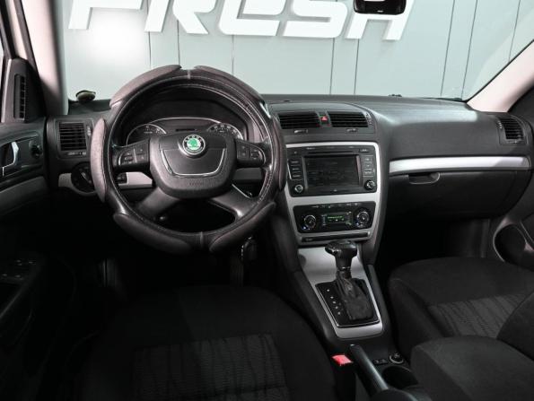 Skoda Octavia II (A5) Рестайлинг с пробегом 2012 года, цена 1 165 000 рублей, 182058 км, лифтбек, Автокод Объявления