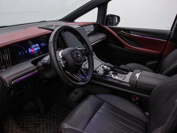 GAC M8 с пробегом 2024 года, цена 4 129 000 рублей, 26400 км, минивэн, Автокод Объявления