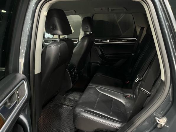 Volkswagen Touareg II с пробегом 2011 года, цена 1 930 000 рублей, 298900 км, внедорожник, Автокод Объявления