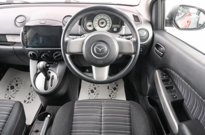Mazda Demio III (DE) с пробегом 2009 года, цена 649 000 рублей, 172468 км, хэтчбек, Автокод Объявления