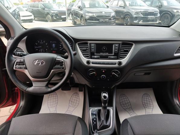 Hyundai Solaris II с пробегом 2017 года, цена 1 320 000 рублей, 126079 км, седан, Автокод Объявления