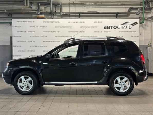 Renault Duster I Рестайлинг с пробегом 2017 года, цена 889 000 рублей, 215000 км, внедорожник, Автокод Объявления