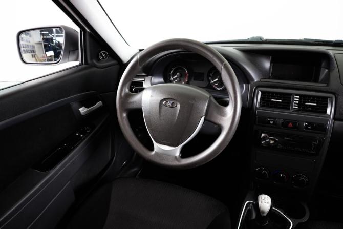 Lada (ВАЗ) Priora I Рестайлинг с пробегом 2016 года, цена 799 000 рублей, 180000 км, седан, Автокод Объявления