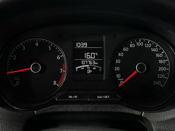 Volkswagen Polo V Рестайлинг с пробегом 2015 года, цена 980 000 рублей, 107763 км, седан, Автокод Объявления