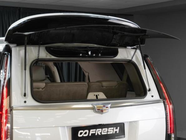 Cadillac Escalade IV с пробегом 2016 года, цена 3 070 000 рублей, 226176 км, внедорожник, Автокод Объявления