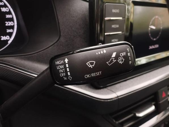 Volkswagen Polo VI с пробегом 2022 года, цена 1 659 000 рублей, 84547 км, лифтбек, Автокод Объявления