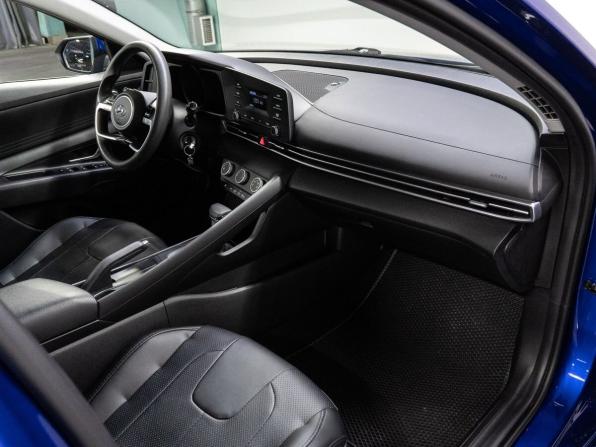 Hyundai Elantra VII (CN7) с пробегом 2022 года, цена 1 849 000 рублей, 45093 км, седан, Автокод Объявления
