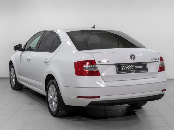 Skoda Octavia III (A7) Рестайлинг с пробегом 2019 года, цена 1 680 000 рублей, 117008 км, лифтбек, Автокод Объявления