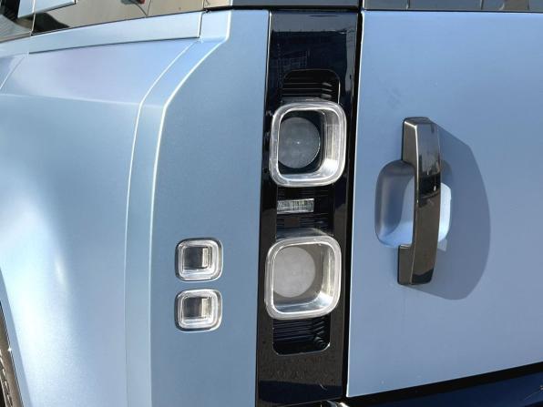 Land Rover Defender II с пробегом 2021 года, цена 6 450 000 рублей, 159509 км, внедорожник, Автокод Объявления