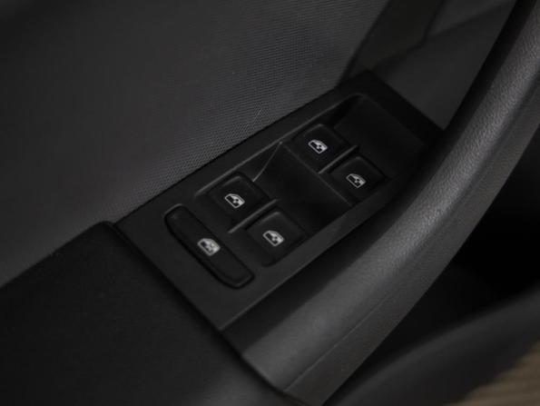 Volkswagen Polo VI с пробегом 2020 года, цена 1 019 000 рублей, 206592 км, лифтбек, Автокод Объявления