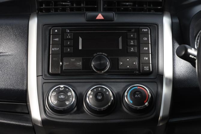 Toyota Corolla XI (E160 E170) Рестайлинг 2 с пробегом 2018 года, цена 1 559 000 рублей, 72121 км, универсал, Автокод Объявления