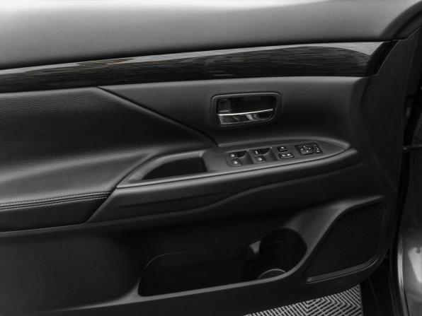 Mitsubishi Outlander III Рестайлинг 2 с пробегом 2016 года, цена 2 270 000 рублей, 81693 км, внедорожник, Автокод Объявления