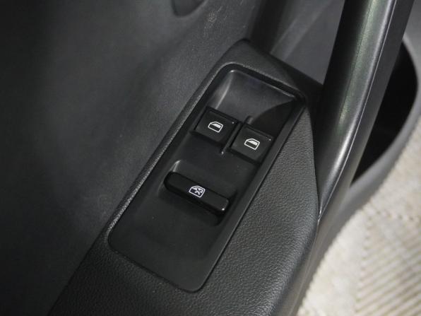 Volkswagen Polo V Рестайлинг с пробегом 2016 года, цена 883 000 рублей, 189378 км, седан, Автокод Объявления