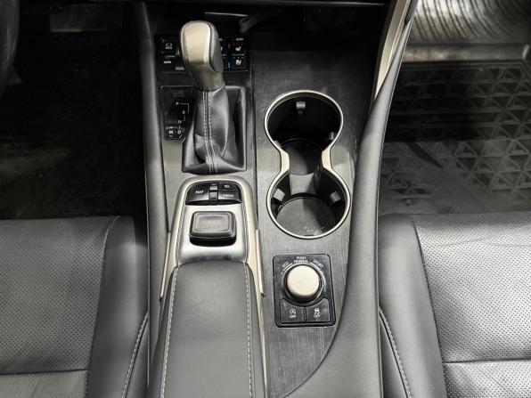 Lexus RX IV с пробегом 2018 года, цена 3 699 000 рублей, 211031 км, внедорожник, Автокод Объявления