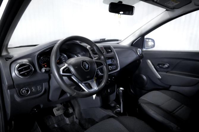 Renault Logan II Рестайлинг с пробегом 2019 года, цена 799 900 рублей, 150000 км, седан, Автокод Объявления