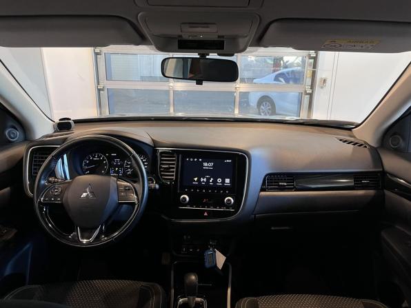 Mitsubishi Outlander III Рестайлинг 3 с пробегом 2021 года, цена 2 840 000 рублей, 54774 км, внедорожник, Автокод Объявления