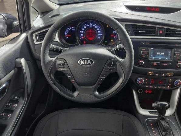 Kia Ceed II Рестайлинг с пробегом 2018 года, цена 1 061 000 рублей, 185066 км, универсал, Автокод Объявления