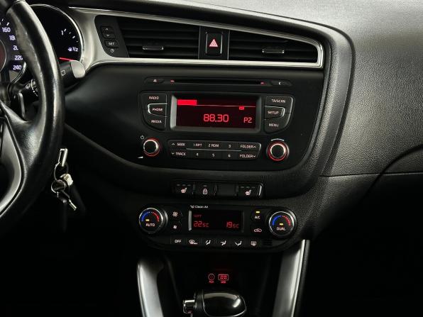 Kia Ceed II Рестайлинг с пробегом 2017 года, цена 1 200 000 рублей, 215594 км, универсал, Автокод Объявления
