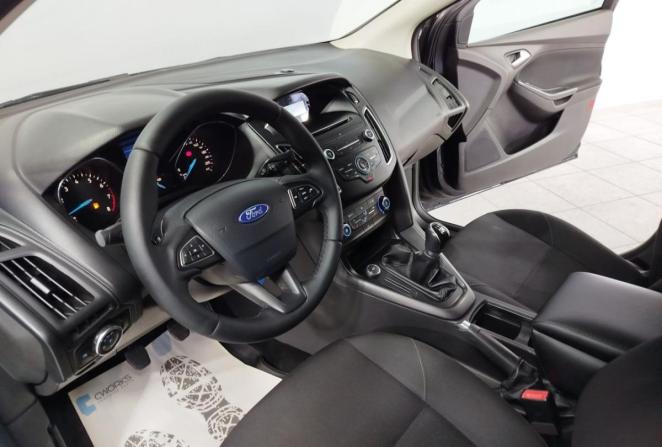 Ford Focus III с пробегом 2015 года, цена 990 000 рублей, 220843 км, седан, Автокод Объявления