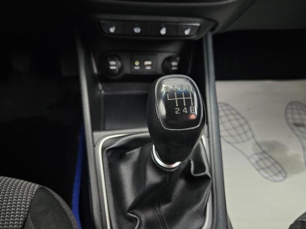 Hyundai Solaris II с пробегом 2018 года, цена 1 214 000 рублей, 108000 км, седан, Автокод Объявления