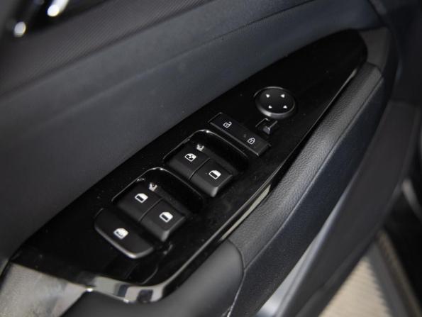 Kia Sportage V с пробегом 2023 года, цена 3 875 000 рублей, 11970 км, внедорожник, Автокод Объявления