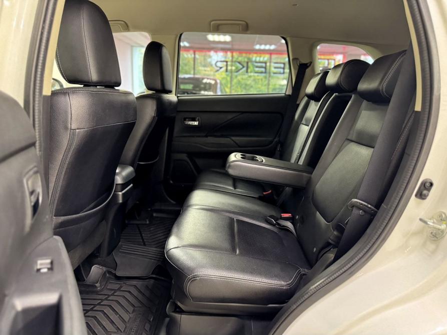 Mitsubishi Outlander III Рестайлинг 2 Санкт-Петербург  - изображение 11