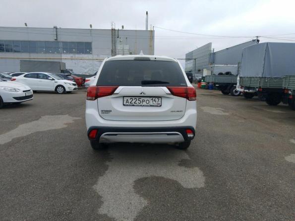 Mitsubishi Outlander III Рестайлинг 2 с пробегом 2018 года, цена 1 730 000 рублей, 135500 км, внедорожник, Автокод Объявления