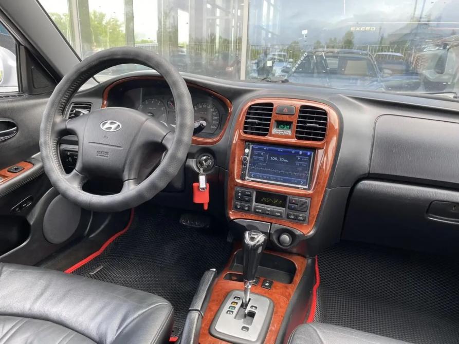 Hyundai Sonata IV (EF) Рестайлинг Новосибирск  - изображение 4