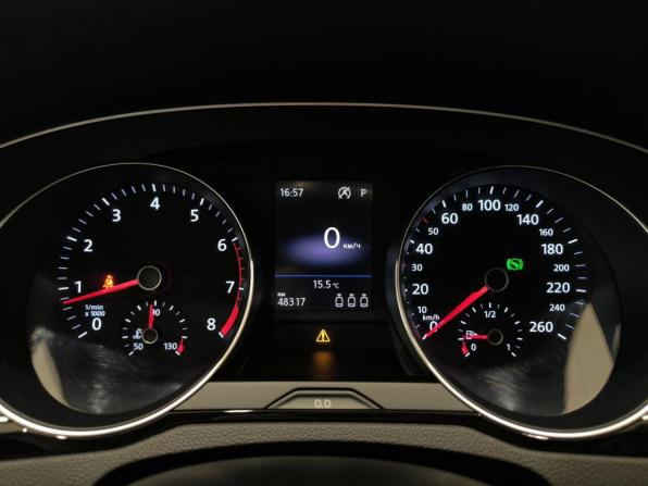 Volkswagen Passat B8 Рестайлинг с пробегом 2021 года, цена 2 290 000 рублей, 48316 км, седан, Автокод Объявления