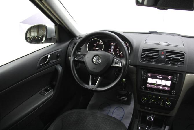 Skoda Yeti I Рестайлинг с пробегом 2014 года, цена 1 069 000 рублей, 191835 км, внедорожник, Автокод Объявления