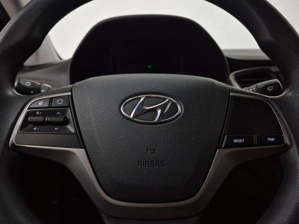 Hyundai Solaris II с пробегом 2017 года, цена 1 230 000 рублей, 128057 км, седан, Автокод Объявления