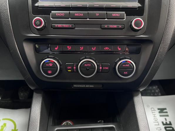 Volkswagen Jetta VI с пробегом 2012 года, цена 1 115 000 рублей, 104101 км, седан, Автокод Объявления