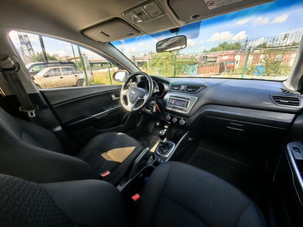 Kia Rio III Рестайлинг с пробегом 2016 года, цена 759 000 рублей, 176000 км, седан, Автокод Объявления