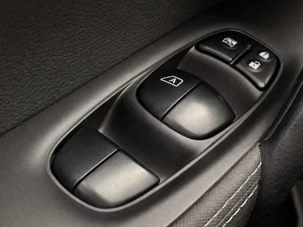 Nissan Qashqai II с пробегом 2014 года, цена 1 557 000 рублей, 117108 км, внедорожник, Автокод Объявления