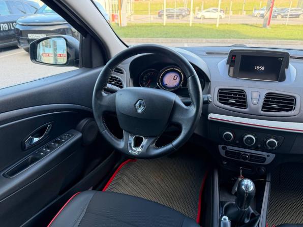 Renault Megane III Рестайлинг с пробегом 2013 года, цена 665 000 рублей, 208700 км, хэтчбек, Автокод Объявления