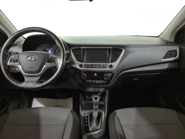 Hyundai Solaris II с пробегом 2018 года, цена 1 490 000 рублей, 56547 км, седан, Автокод Объявления